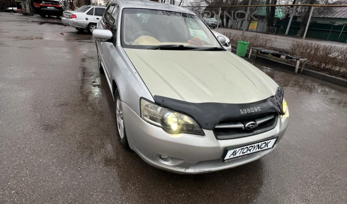 Subaru Legacy 2003 года