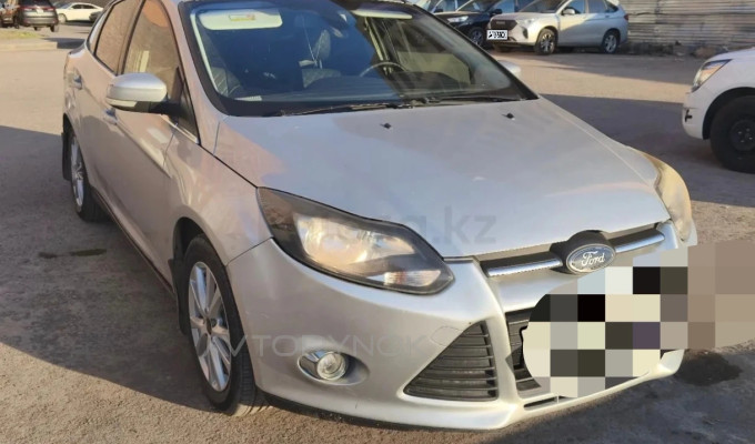 Ford Focus 2012 года