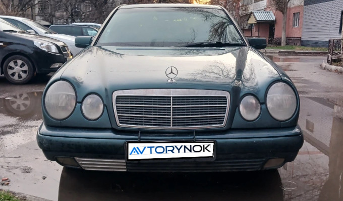 Mercedes-Benz E-Класс 1998 года