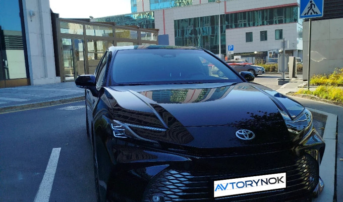 Toyota Camry 2025 года