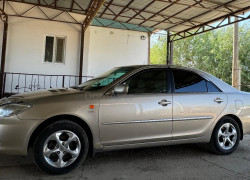 Toyota Camry 2003 года