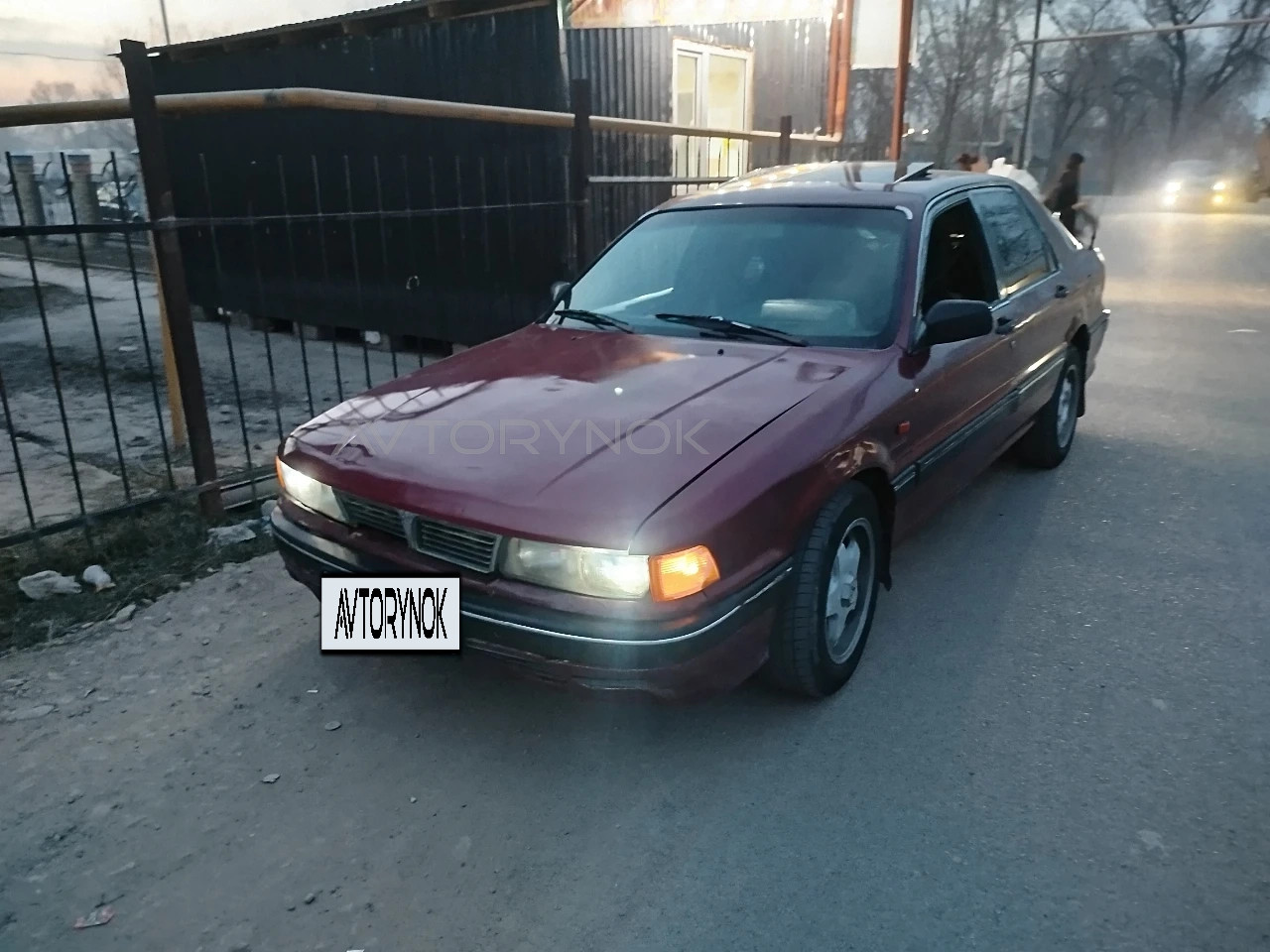 Mitsubishi Galant, 1990