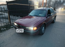 Mitsubishi Galant 1990 года