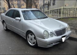 Mercedes-Benz E-Класс 2000 года