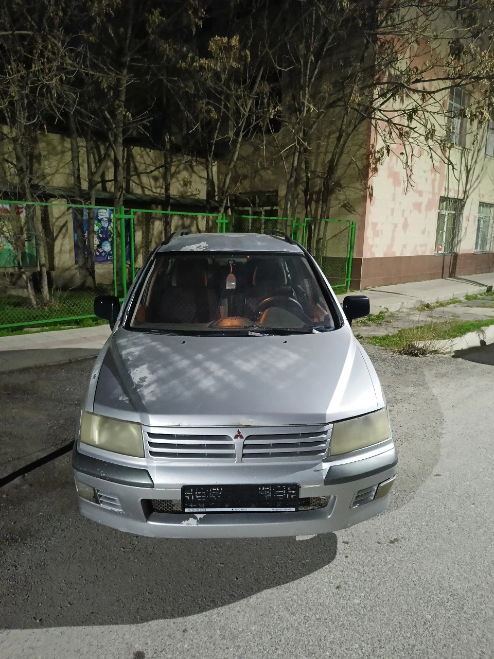 Mitsubishi Space Wagon, 1999
