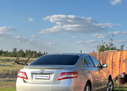 Toyota Camry 2010 года