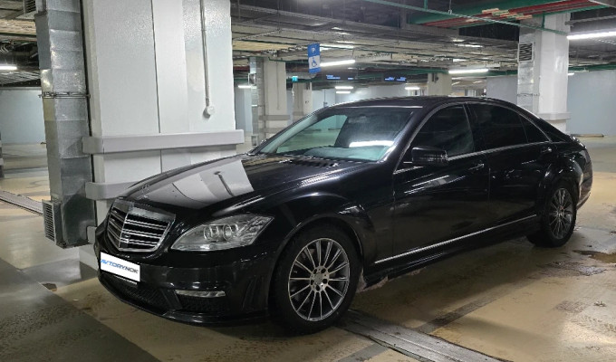 Mercedes-Benz S-Класс 2006 года