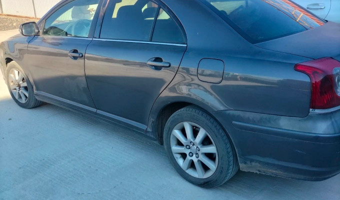 Toyota Avensis 2007 года