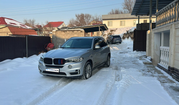 BMW X5 2015 года