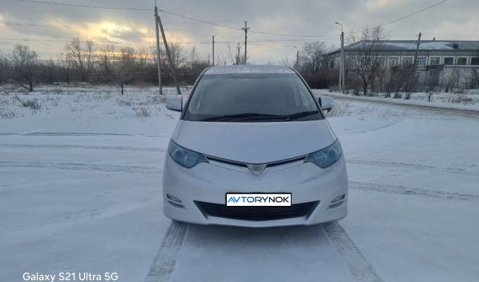 Toyota Estima 2006 года