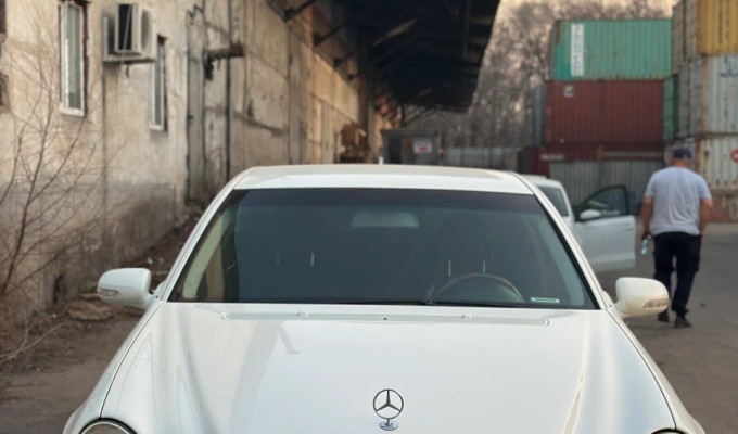 Mercedes-Benz E-Класс 2006 года