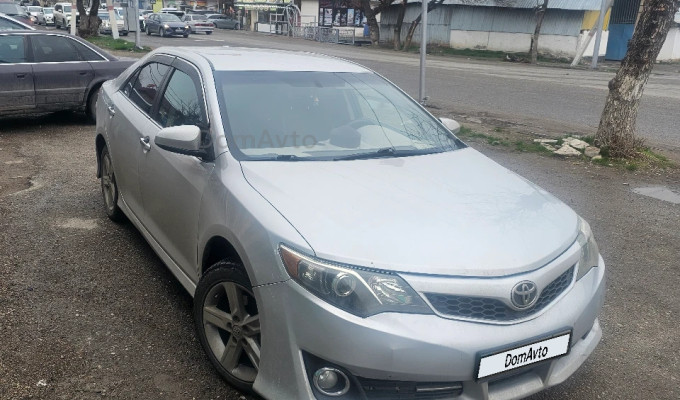 Toyota Camry 2014 года