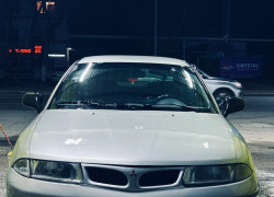Mitsubishi Carisma 1998 года