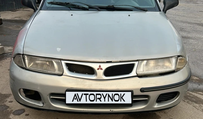 Mitsubishi Carisma 1998 года