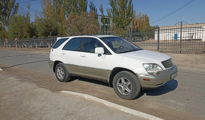 Lexus RX 2000 года