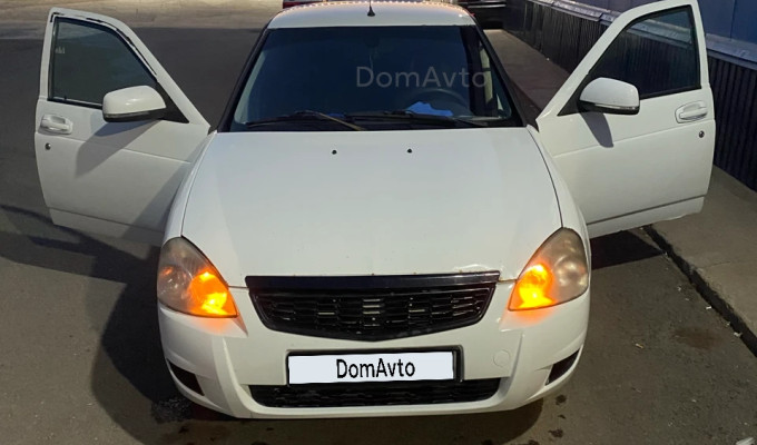 ВАЗ (Lada) Priora 2013 года