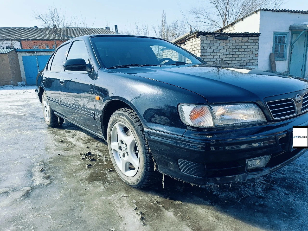 Nissan Maxima, 1996