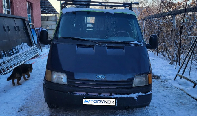 Ford Transit 1990 года