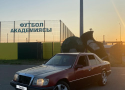 Mercedes-Benz E-Класс 1989 года