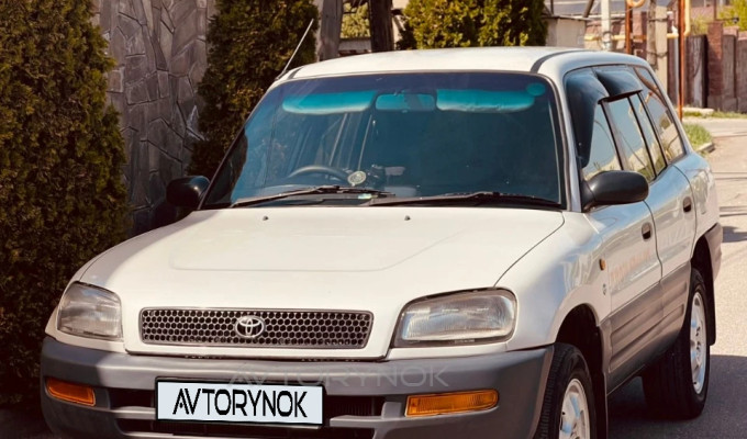 Toyota RAV4 1996 года