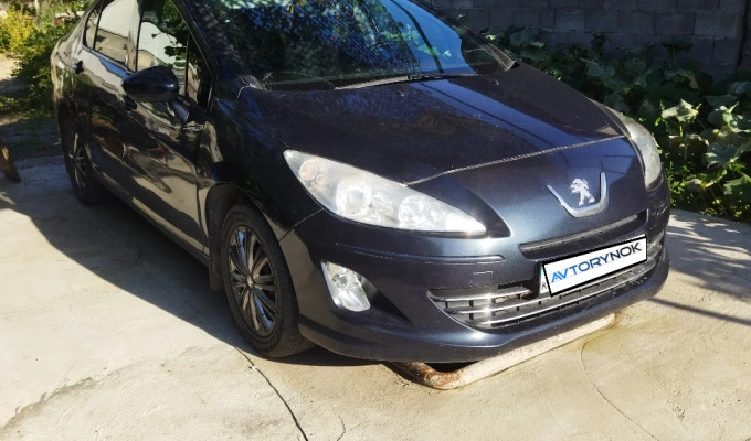 Peugeot 408 2013 года