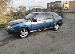 ВАЗ (Lada) 2114 2004 года
