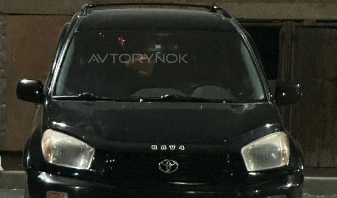 Toyota RAV4 2001 года