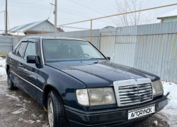 Mercedes-Benz E-Класс 1993 года