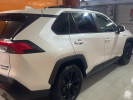Toyota RAV4 2024 года
