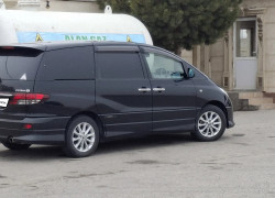 Toyota Estima 2003 года