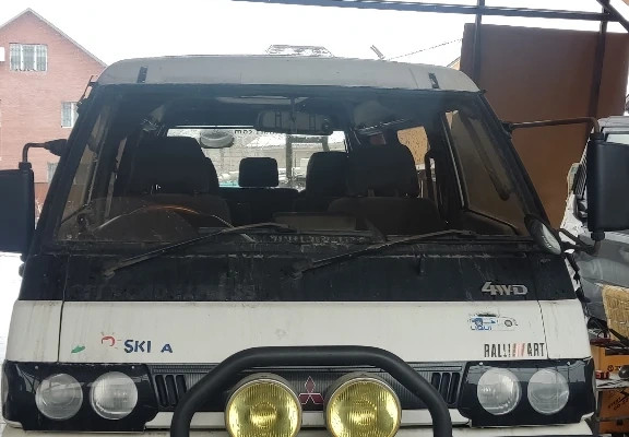 Mitsubishi Delica 1992 года