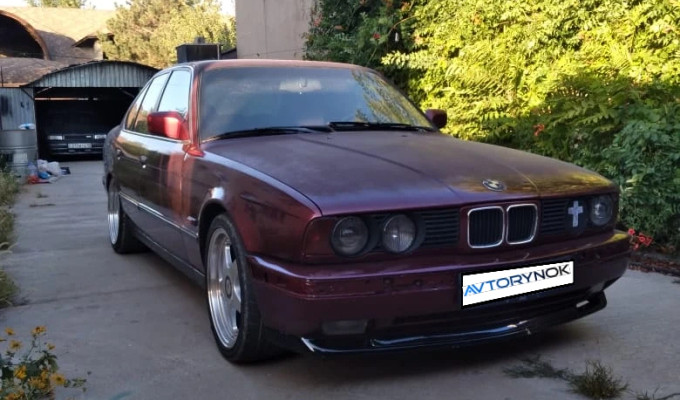 BMW 5 серия 1992 года