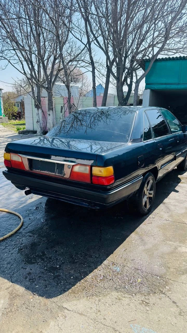 Audi 100, 1988