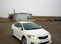 Toyota Corolla 2010 года