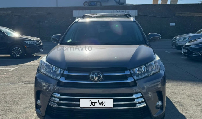 Toyota Highlander 2018 года