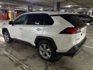 Toyota RAV4 2021 года