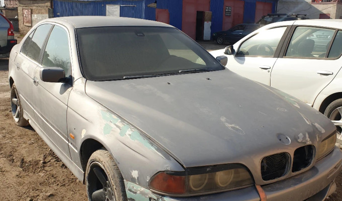 BMW 5 серия 1998 года