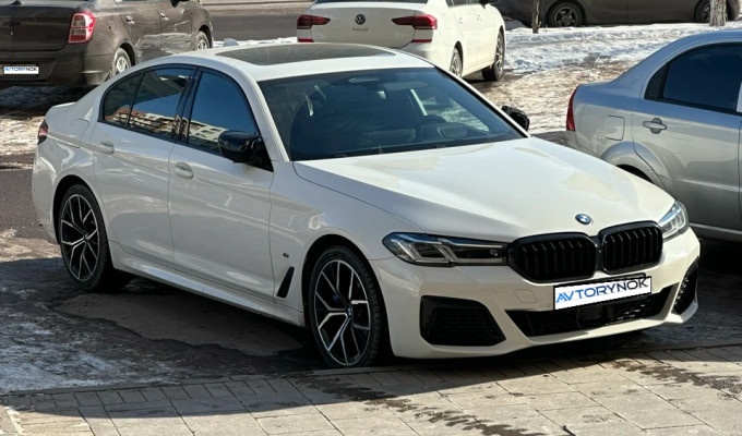 BMW 5 серия 2023 года