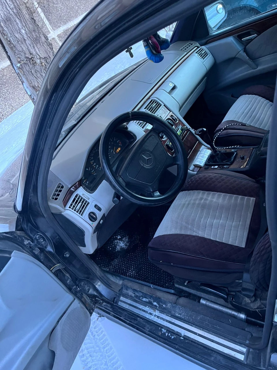 Mercedes-Benz E-Class, 1995
