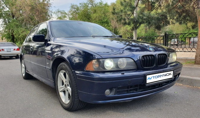 BMW 5 серия 2003 года