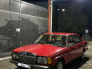 Mercedes-Benz E-Класс 1982 года