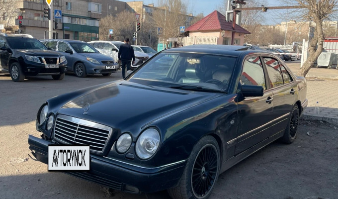 Mercedes-Benz E-Класс 1996 года
