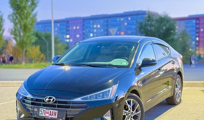 Hyundai Elantra 2018 года