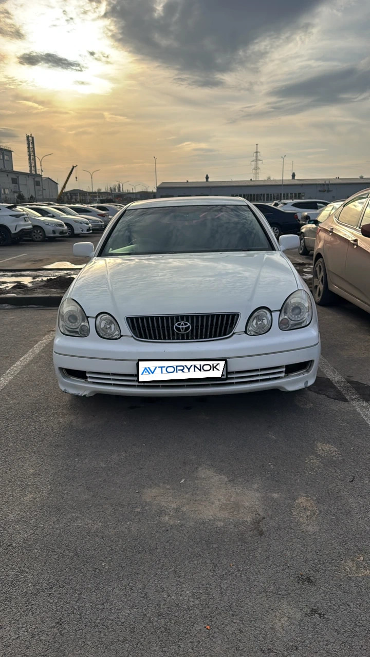 Toyota Aristo, 2001