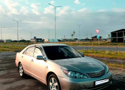 Toyota Camry 2003 года