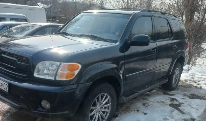 Toyota Sequoia 2001 года