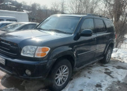 Toyota Sequoia 2001 года