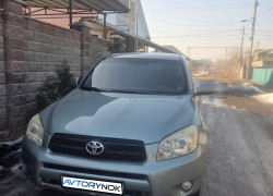 Toyota RAV4 2007 года