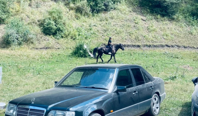 Mercedes-Benz E-Класс 1993 года