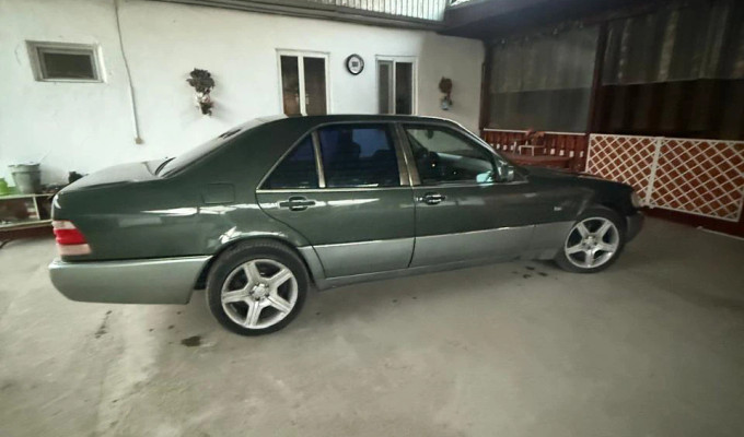 Mercedes-Benz S-Класс 1992 года